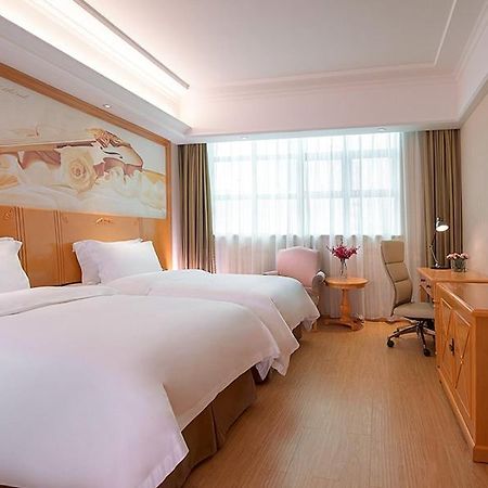 Vienna 3 Best Hotel Shenzhen Airong Road Eksteriør billede