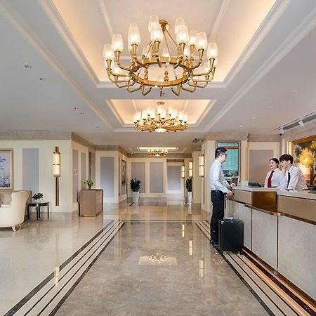 Vienna 3 Best Hotel Shenzhen Airong Road Eksteriør billede
